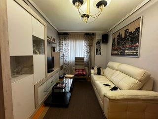 Etagenwohnung in Cruces. Vivienda de 80 m con terraza, 2 ascensores y calefacción eléctri