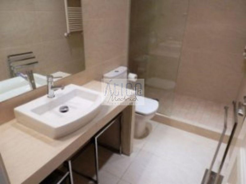 Foto b07cc001-91a3-49c8-9826-246204d58a6a. Lloguer pis amb calefacció aparcament a Lista Madrid