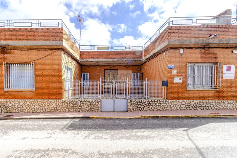 Foto ef5cf3ce-5300-4a83-a804-f65140a0f9cc. Casa aparellada a ejercito espanol 6 a Cózar