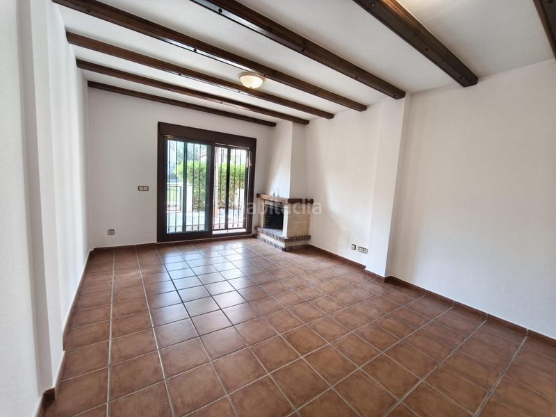 Foto d87fd683-12a6-43fc-8f2e-7e6688e46c8a. Casa con piscina in Algorfa