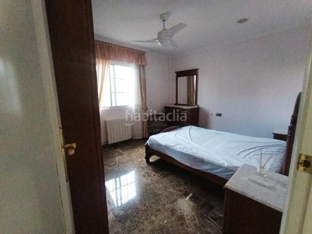 Foto f82b552f-68a4-4edc-b1bb-0fc6c01f2521. Xalet amb aparcament piscina a Los Girasoles Sant Vicent del Raspeig