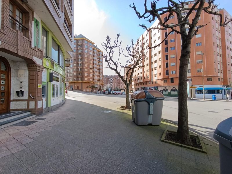 Foto 8de3d7f3-28fb-4818-a4fc-f589ee126b2f. Local comercial a El Carbayedo - El Quirinal Avilés