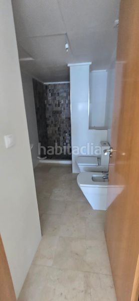 Foto f1179de5-ffd6-40ce-bb37-741ceb8c108e. Àtic a PAU 5 Alicante