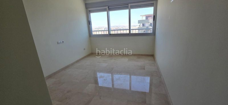 Foto f5163bee-b082-4264-be6c-6a5cc6412f9d. Àtic a PAU 5 Alicante
