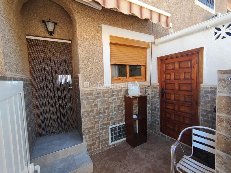 Foto b46cb8c3-0aa2-4465-ac9c-305c707890a8. Casa amb aparcament piscina a Los Arenales del Sol Elche / Elx