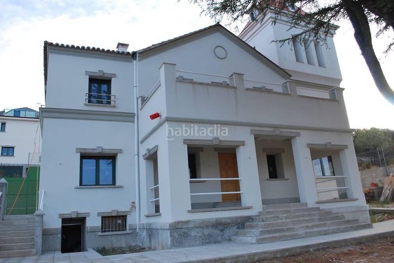 Foto b92f2a11-e5b4-43ca-be66-ace9b811e578. Chalet en Casco Antiguo Torrelodones
