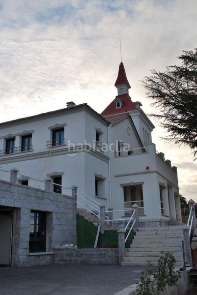 Foto 4d88f046-1ec3-49c8-ae46-31043d40689d. Xalet amb aparcament piscina a Casco Antiguo Torrelodones