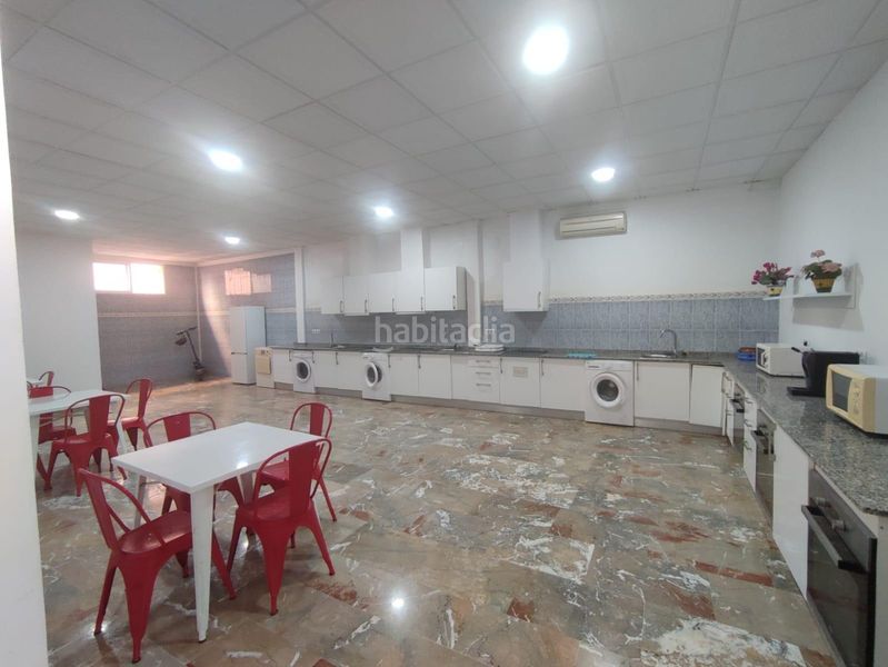 Foto b5231c28-2327-436a-916f-1fe4e0fc0e26. Edifici a La Nucia Pueblo Nucia (la)