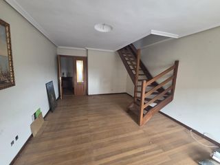 Dúplex  San agustin. Amplio dúplex en mansilla de las mulas