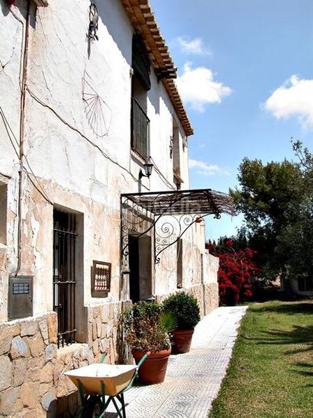 Foto db8d0b0a-c99c-435c-8b18-9cbe5879f519. Casa amb piscina a Moralet Alicante