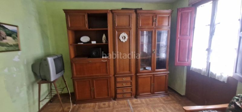 Foto 74f06f06-0be0-4672-805d-f039c868d7ca. Edifici a calle corporaciones de Lena 30 a Lena