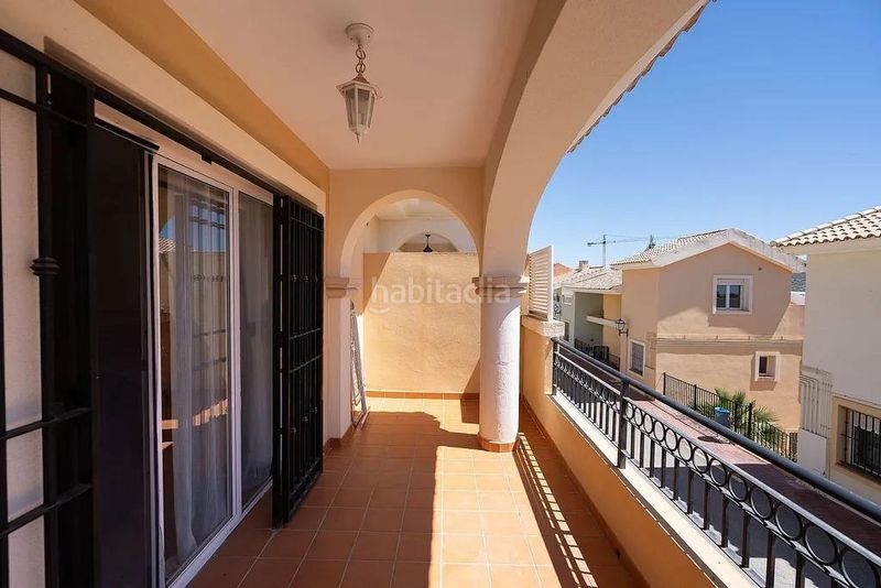 Foto 54e57ae2-e205-44d1-98b8-0b1cf7065b09. Casa adossada amb piscina a Bonalba-Cotoveta Mutxamel