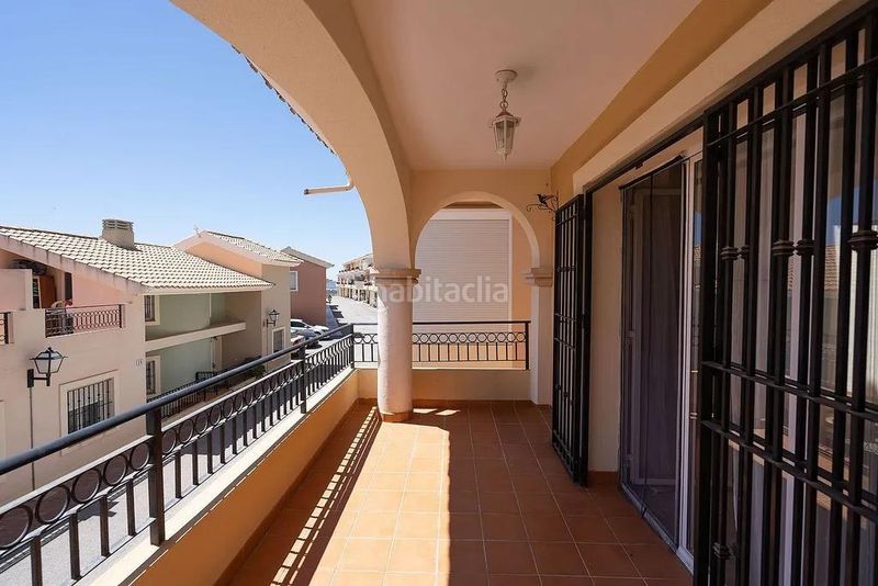 Foto aebb957d-ae0a-46e1-a130-edfb8dbb18d0. Casa adossada amb piscina a Bonalba-Cotoveta Mutxamel