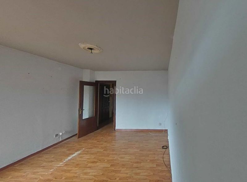 Foto 044e637b-5656-4376-9400-5f407d3d1857. Pis a Lena