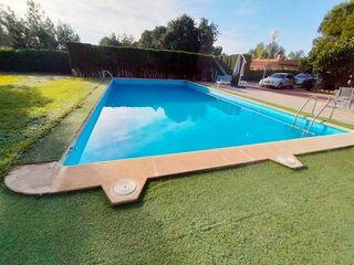 Xalet a Villafranqueza. Chalet listo para disfrutar del aire libre.