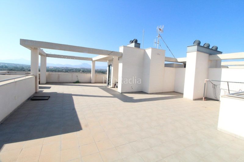 Foto da629c52-f4b7-4278-8acb-a5c6146a9c08. Àtic amb calefacció aparcament piscina a Albufereta Alicante