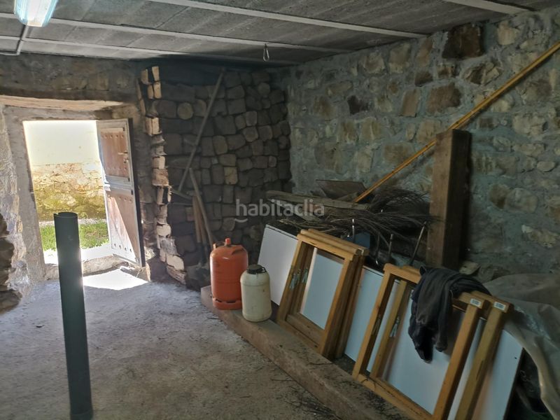 Foto b15e0a8a-9ba9-4a0a-b2cb-a344f796aec2. Casa amb calefacció a Somiedo
