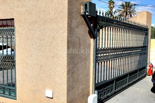 Foto 49b7b11b-57c5-499e-b9f2-993be4f6a34b. Xalet amb calefacció aparcament piscina a Villamontes-Boqueres Sant Vicent del Raspeig