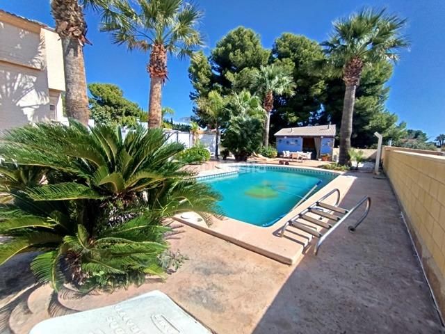 Foto ede7b635-c493-4efc-a26a-51e6a7f1c57b. Xalet amb calefacció aparcament piscina a Villamontes-Boqueres Sant Vicent del Raspeig