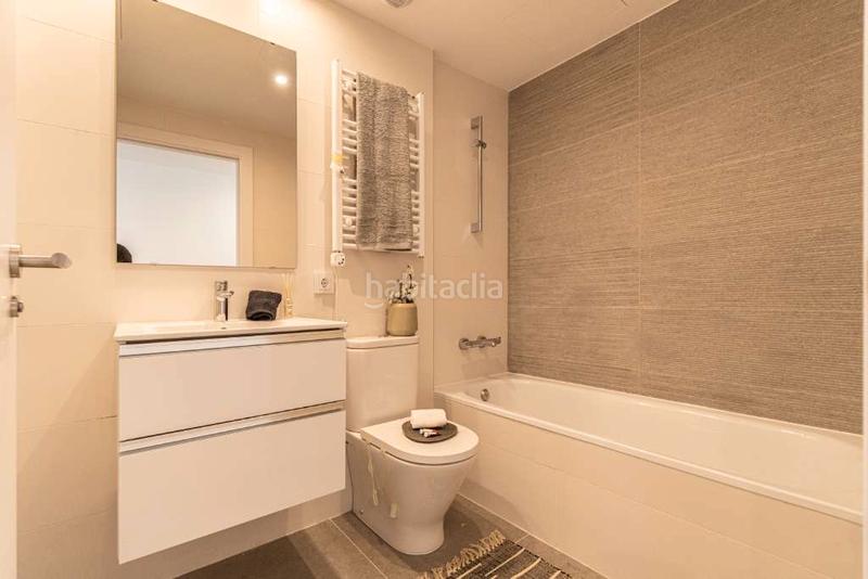 Foto f9318ddb-7ed5-4ad2-bcbc-166825300f6d. Dúplex 157m<sup>2</sup> en carrer de migdia 35 en Centre Sabadell