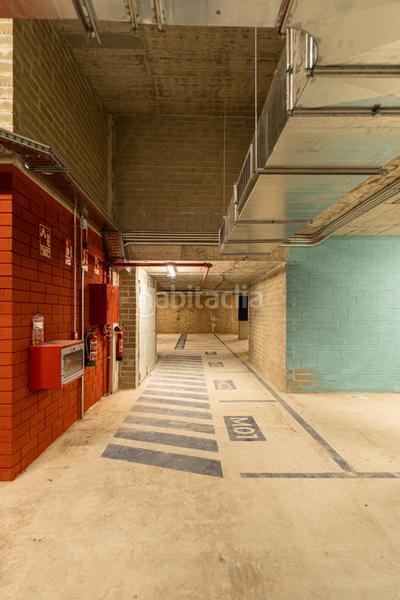 Foto aad3b1fc-190c-4c6d-92d4-5e2daecfa181. Lloguer aparcament cotxe a carrer gran de La Sagrera 32 a Barcelona