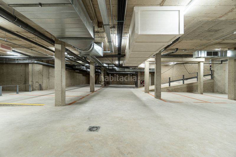 Foto ef3f4f1d-3704-438b-b9ea-54f6396319b1. Autoparkplatz in Centre Sabadell
