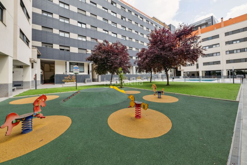 Foto 125d3b9c-6ddc-4f23-9ba0-1de6925358e5. Rent flat with heating parking pool in Delicias Madrid