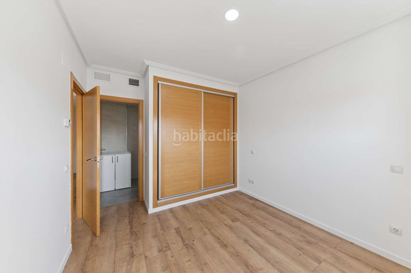 Foto 37cfee85-e6d1-48a4-8096-1ca60a60bda4. Rent flat with heating parking pool in Delicias Madrid