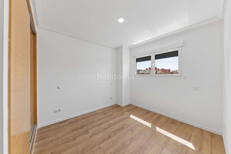 Foto 4cfa8239-ffd5-4914-9e12-bb940a34942d. Rent flat with heating parking pool in Delicias Madrid