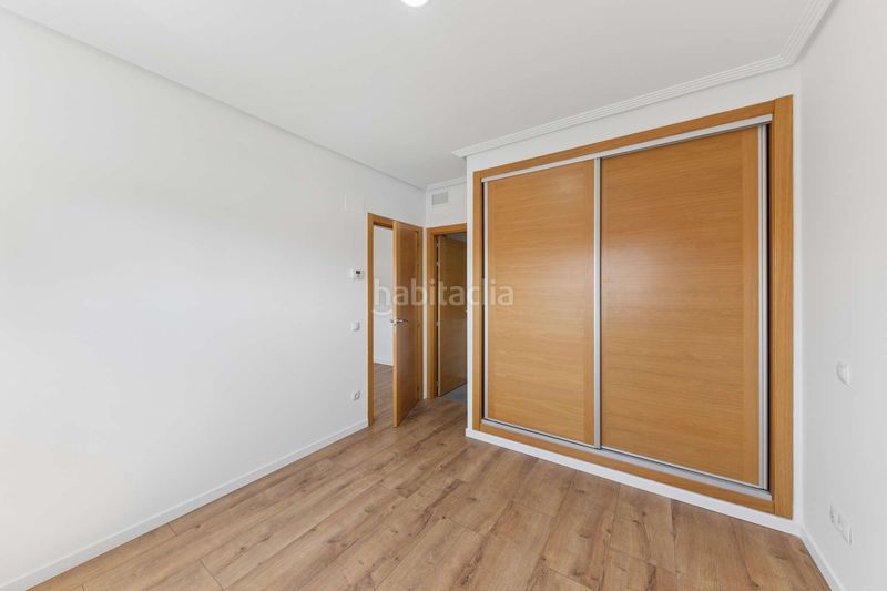 Foto b493076b-3a99-4bd6-b5bd-37963674270f. Rent flat with heating parking pool in Delicias Madrid