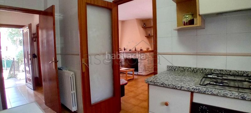 Foto 84f7182c-b97d-4877-ad5a-3efb39861230. Casa con riscaldamento in Seva