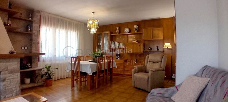 Foto acf1ecf1-576a-45e7-aa5b-0b8ce4a0623d. Casa con riscaldamento in Seva