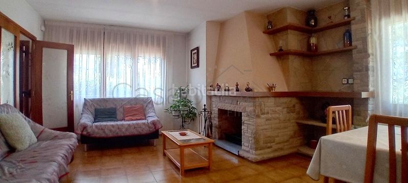 Foto d2c9d323-56bd-4aa7-b38f-b52cd70072d5. Casa con riscaldamento in Seva