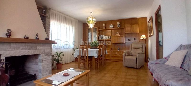 Foto d8a50de1-2c2f-4dd5-871c-a7988a2ac8da. Casa con riscaldamento in Seva