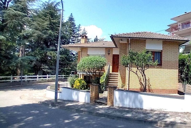 Foto ea0efca4-4cf5-45f9-9e6e-8cf6dcc79944. Casa con riscaldamento in Seva