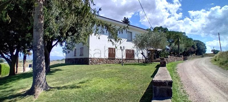 Foto 7a3eb1af-2aa5-45a8-b867-307c86807311. Casa amb calefacció aparcament a Gurb