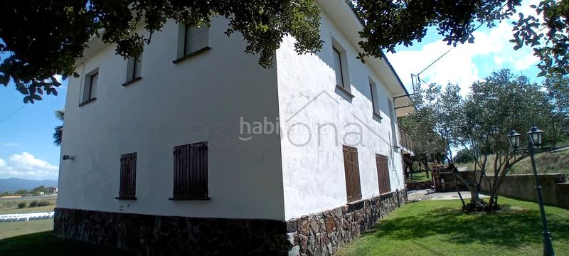 Foto 83e77ad8-ef87-4c9b-961a-06c3414330fc. Casa amb calefacció aparcament a Gurb