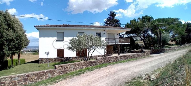 Foto d45704cf-44a5-486d-ba53-ddf976a7812b. Casa amb calefacció aparcament a Gurb