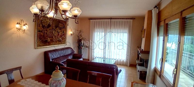 Foto d592d865-370a-49c4-b3ff-106000f7527a. Casa amb calefacció aparcament a Gurb