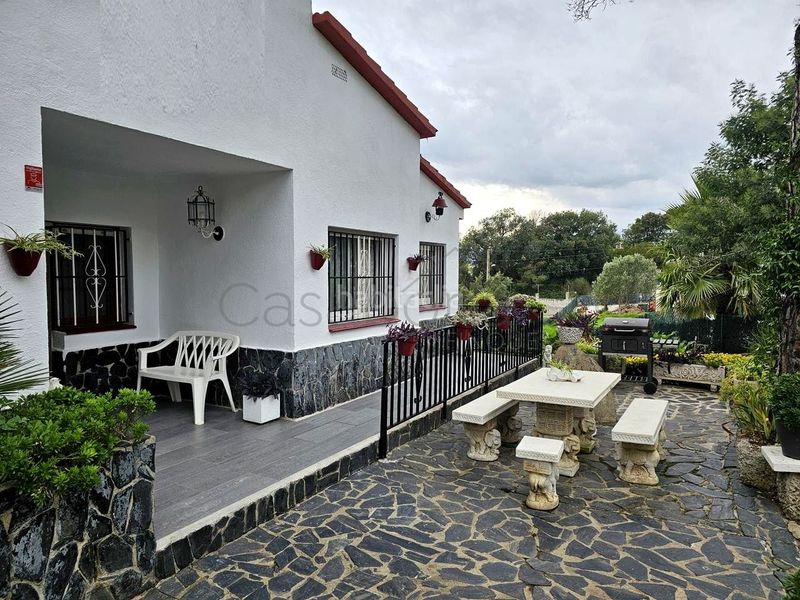 Foto 15ac112e-eef2-4f06-ac7b-2b8c6ccbb3f2. Casa amb calefacció aparcament piscina a Mas Altaba - El Molí Maçanet de la Selva