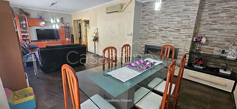 Foto 32eb5df0-6d4c-4c92-b677-df374ae3e111. Casa a Nord Vic