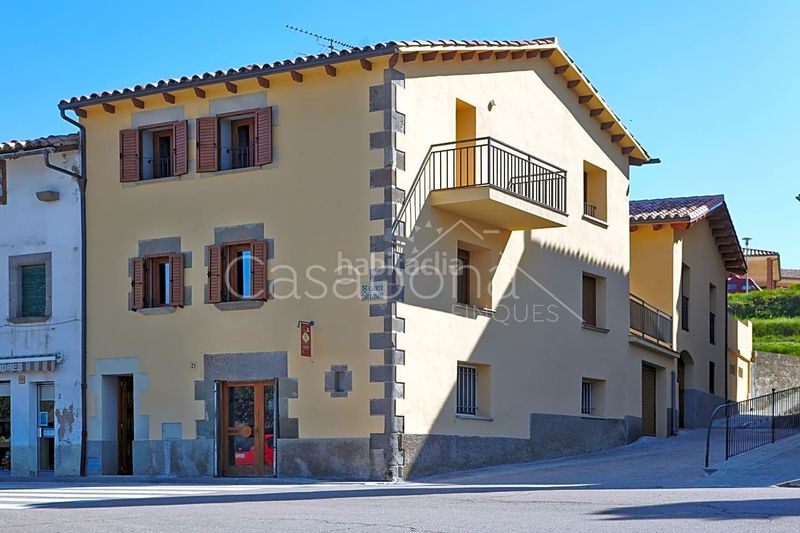 Foto b6173422-96b1-4015-8918-7f69b0a4f2b8. Casa amb calefacció piscina a Santa Maria de Corcó