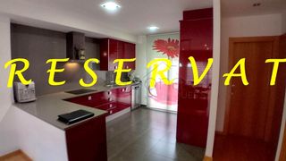 Casa adossada a Estadi-Santa Anna. Excelente casa adosada lista para entrar a vivir, 3 habitaciones