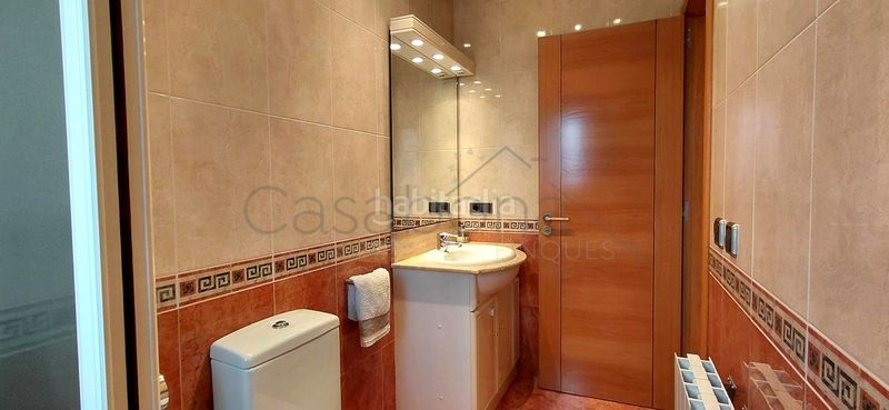 Foto c6295b95-0f61-44d8-8da5-65e785599577. Casa amb calefacció a Tona