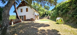 House in Vallgorguina. Vallgorguina. chalet 180 m2, 4 habitaciones, 2 baños, terraza, j