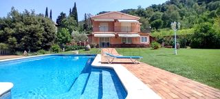 Casa in Tagamanent. Tagamanent, casa chalet con piscina, jardin, 4 habitaciones, 3 b