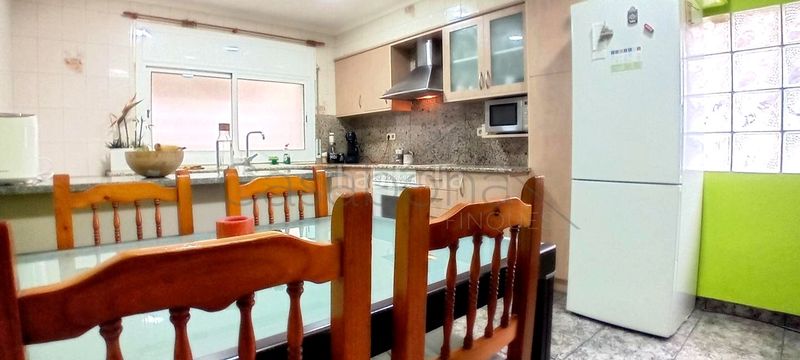 Foto adfb3ff4-7256-4690-9824-796315357ec5. Casa adossada amb calefacció a Tona
