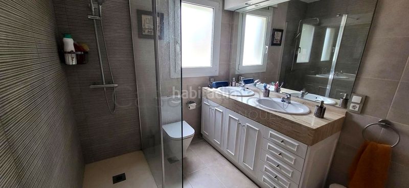 Foto 75fed30c-7b90-47b0-9cef-6226928b86c7. Casa amb piscina a Olost