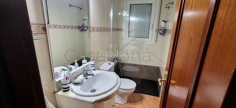 Foto da4cb474-f98d-4751-b263-50d93812849c. Casa amb piscina a Olost