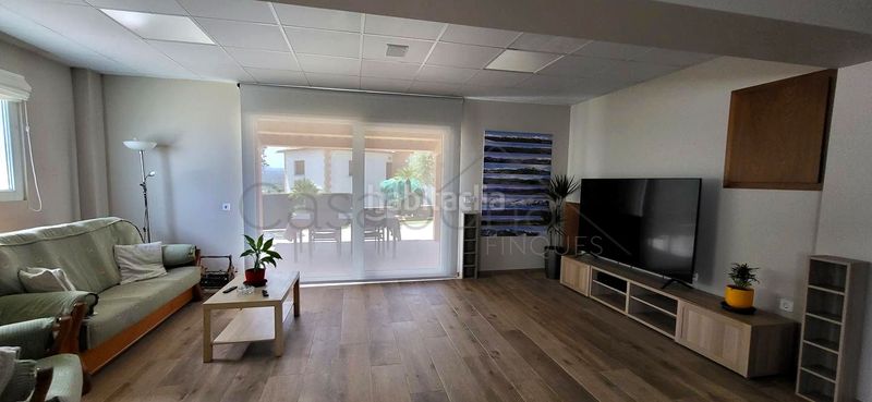 Foto e9f7ebe5-8763-464d-8c29-8b6c853578cc. Casa amb piscina a Olost